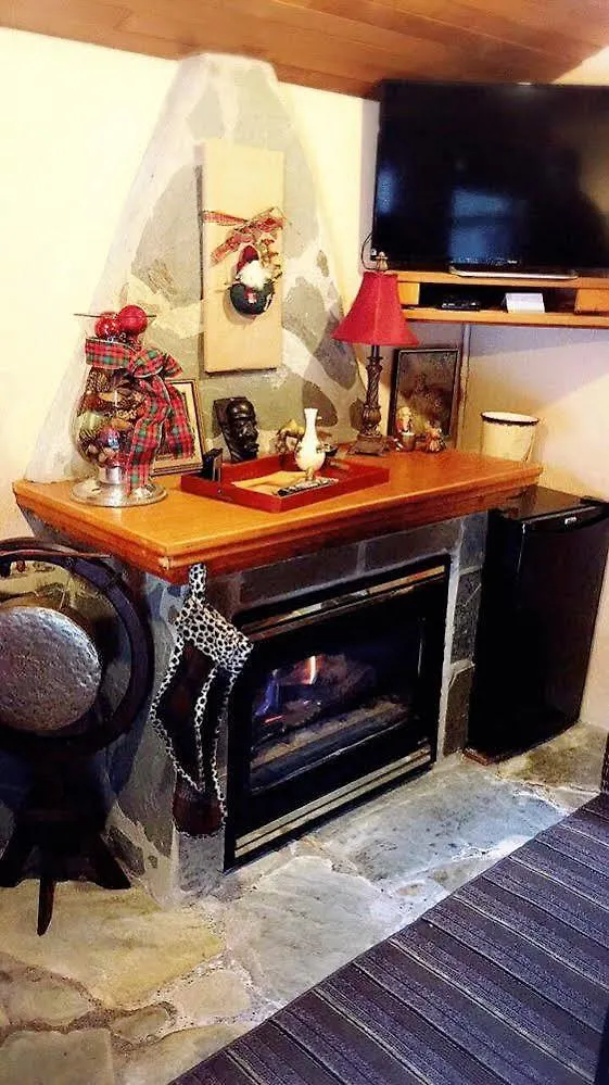 The Stone Hedge Bed And Breakfast Richmond Bed & Breakfast
